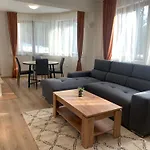 The Castle Complex 3* Παμπόροβο