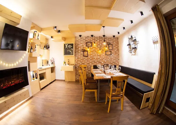 The Castle Complex 팜포로보