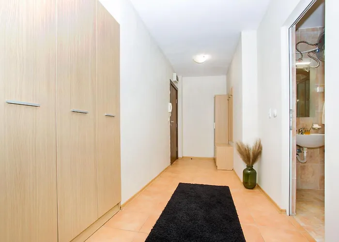 The Castle Complex 팜포로보