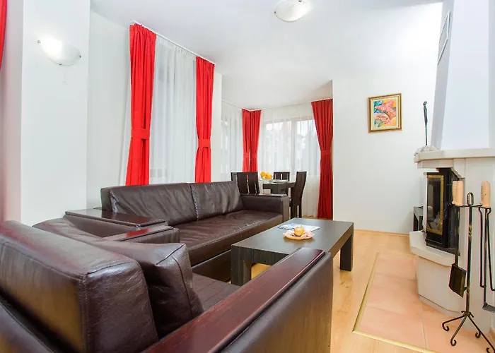 The Castle Complex 3*