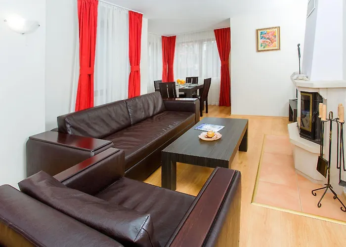 The Castle Complex 3* 팜포로보