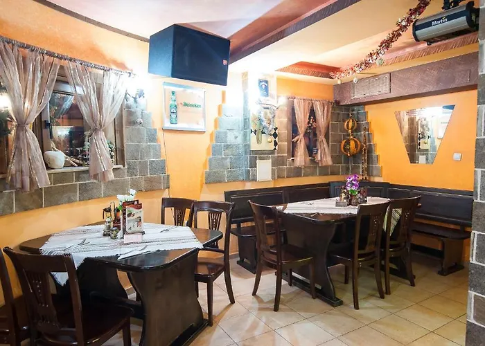 The Castle Complex 아파트호텔 팜포로보